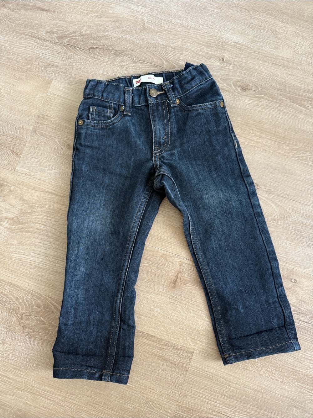 2T 511 Levi’s